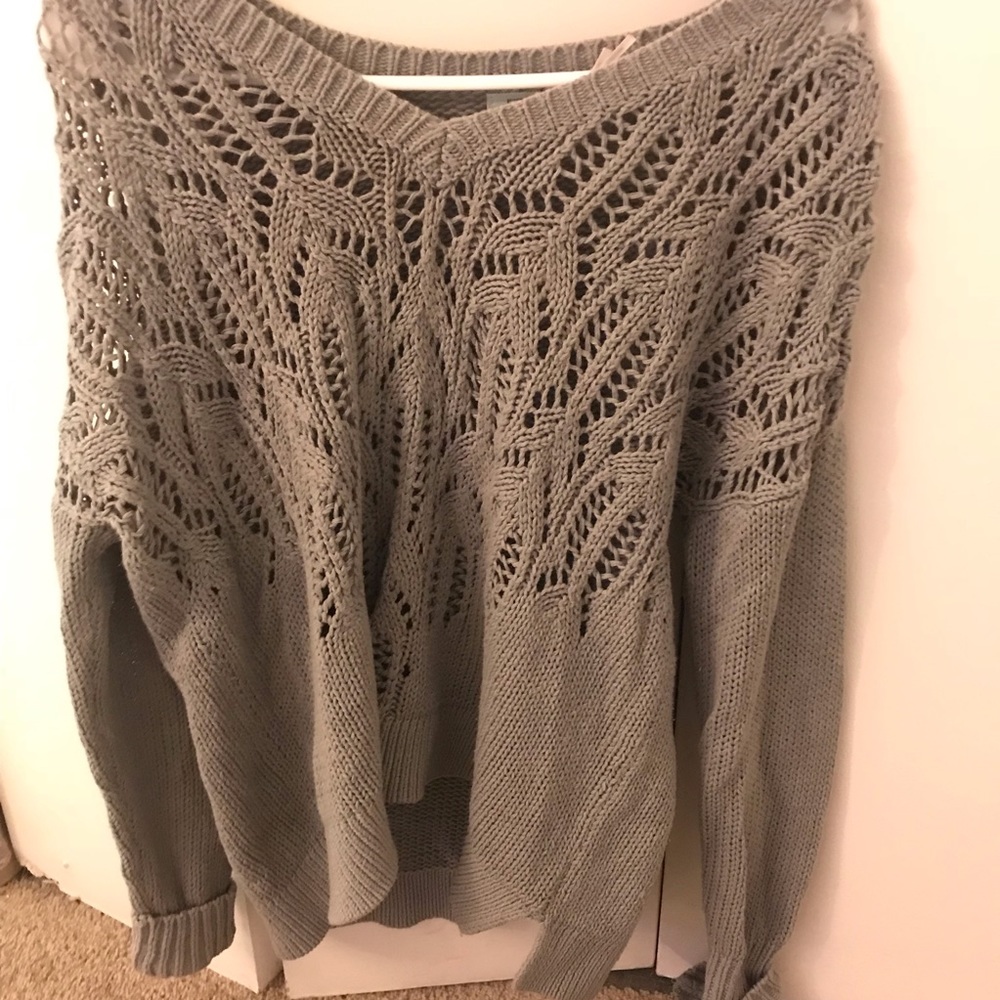 UO grey sweater